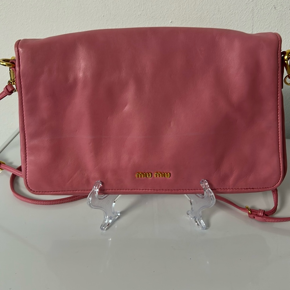 Miu Miu Pink Lambskin Leather Crossbody Bag with Gold Hardware - Picture 2 of 16